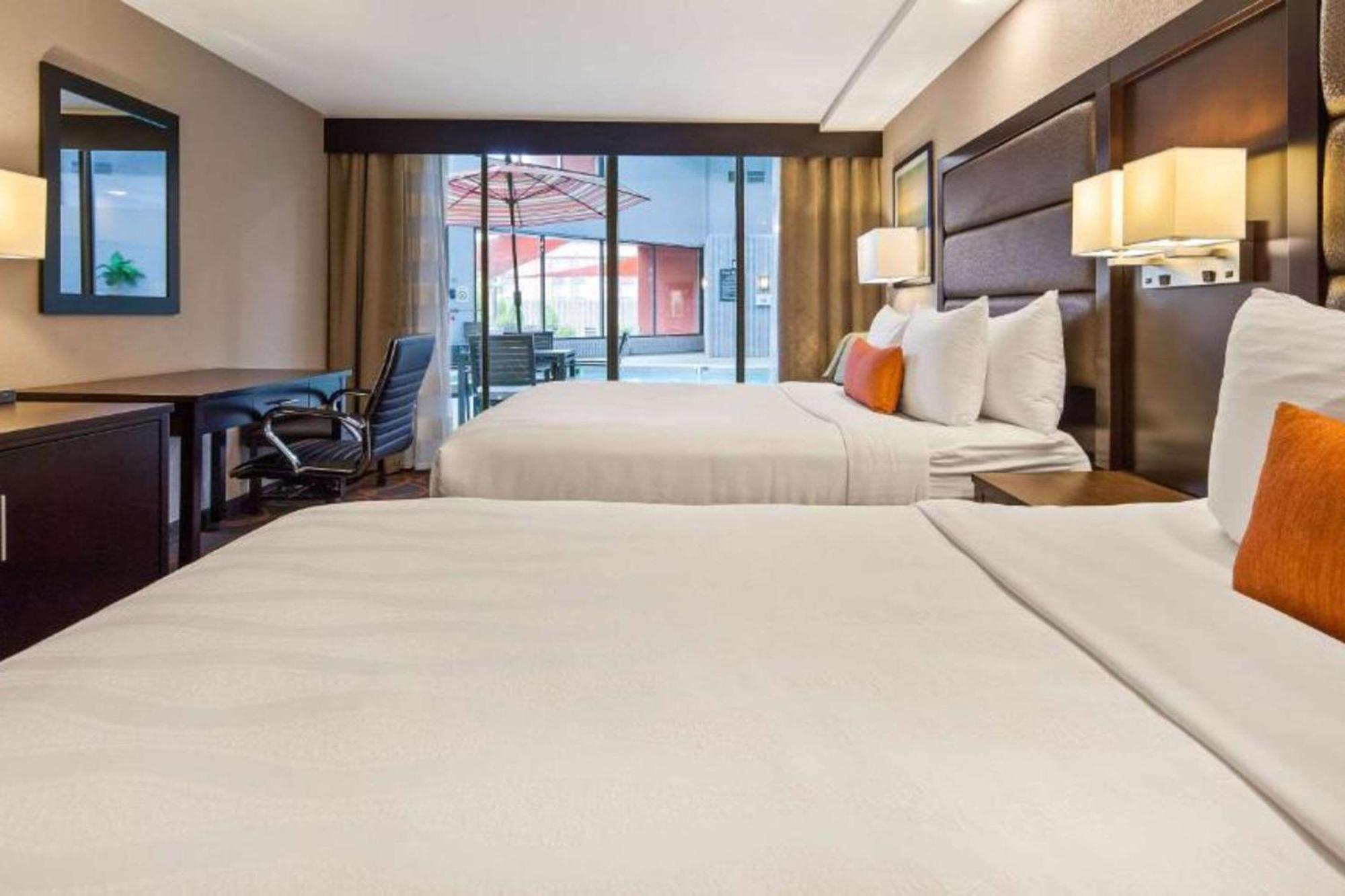 The Great Rivers, Ascend Hotel Collection Alton Ngoại thất bức ảnh